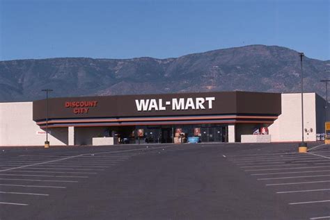 Walmart cottonwood az - Many locations do NOT allow over night stays in parking lots due to store managers or local laws. Please call ahead to be sure if you want to do this. Walmart Supercenter Store 1299 at 2003 E Rodeo Drive, Cottonwood AZ 86326, 928-634-0444 with Garden Center, Grocery, McDonalds, Open 24 hrs, Pharmacy, 1-Hour Photo Center, Tire and Lube, Vision ...
